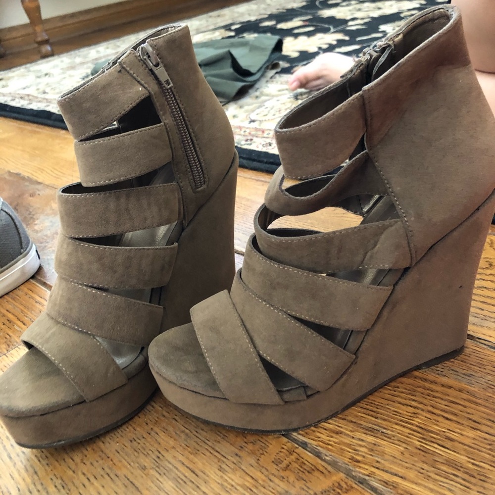 Forever 21 wedges! So cute